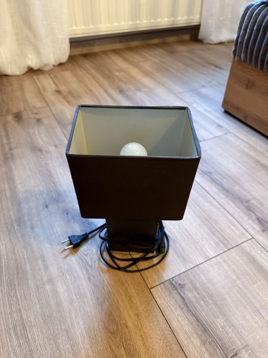 Lampka nocna czarna
