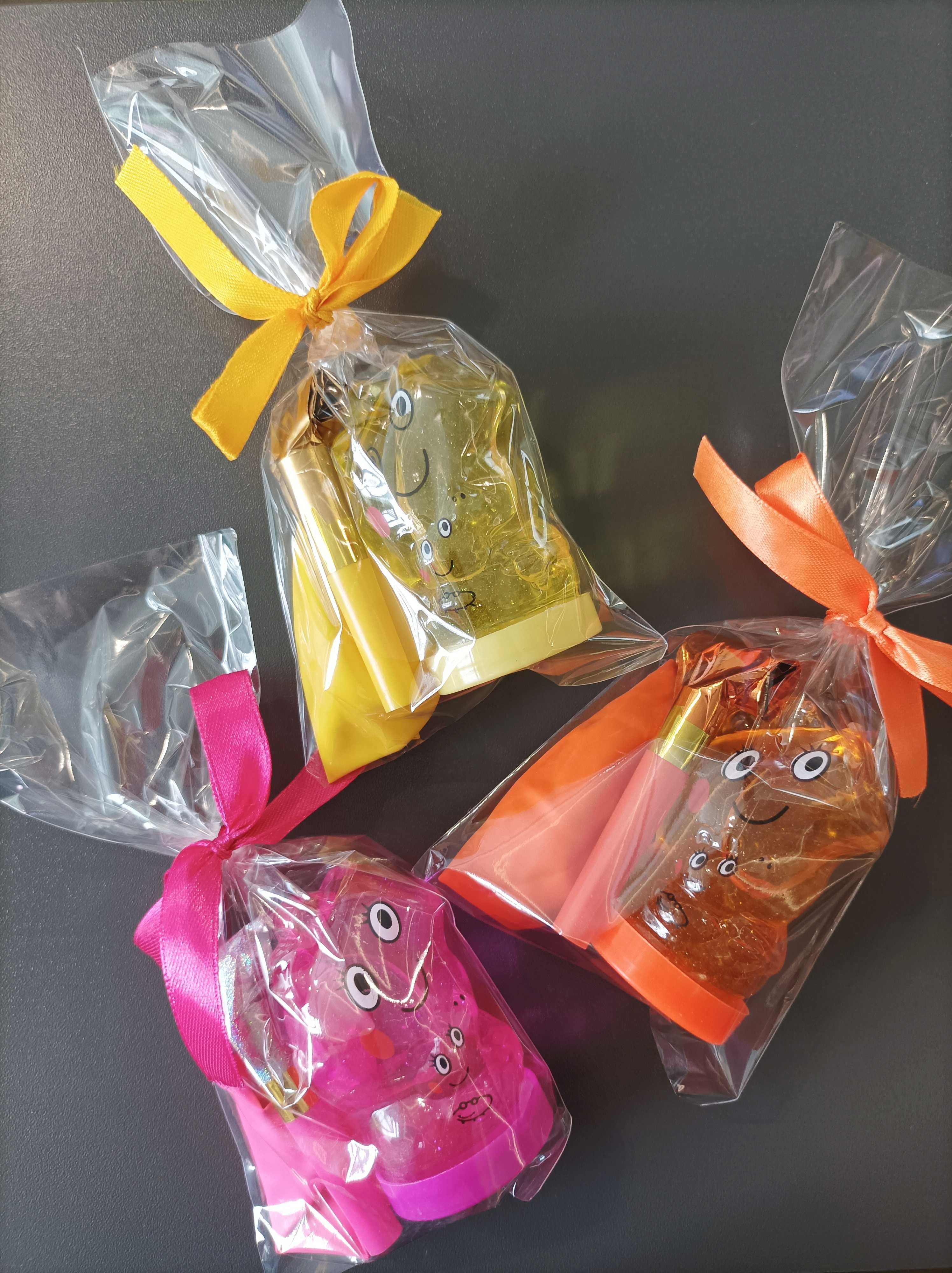 Upominki dla dzieci - slime Peppa, balonik, trąbka