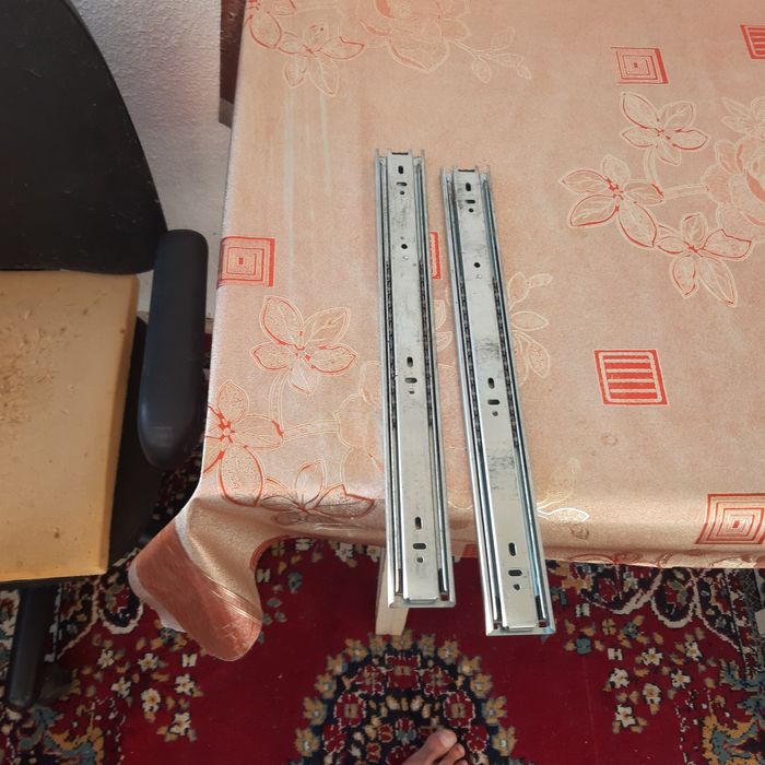 Продам телескопічні направляючі.Ціна за пару.авляючі.
