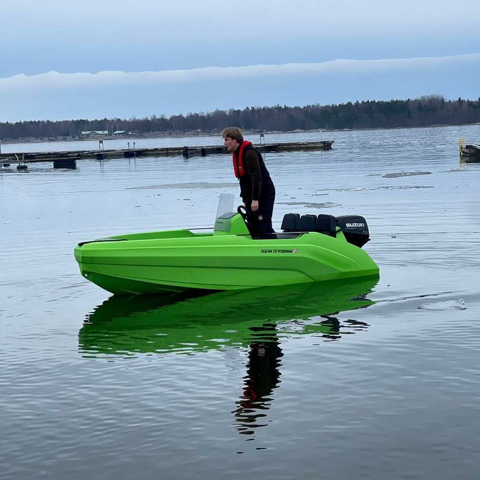 Motorówka SeaStorm 12 HDPE
