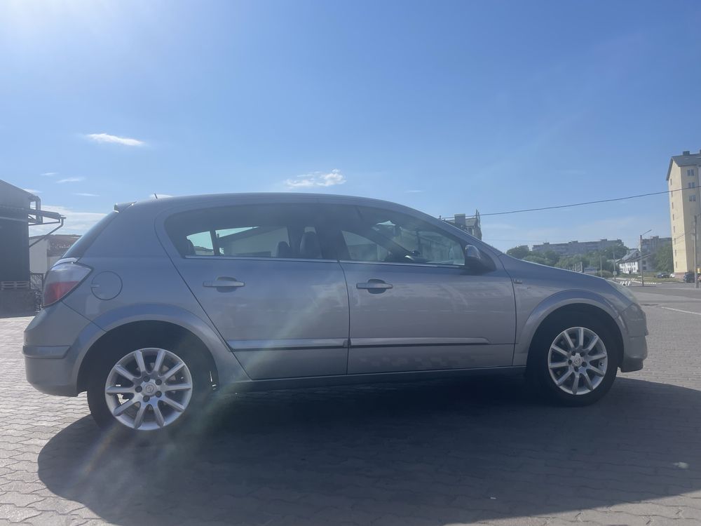 Opel Astra H 1.8