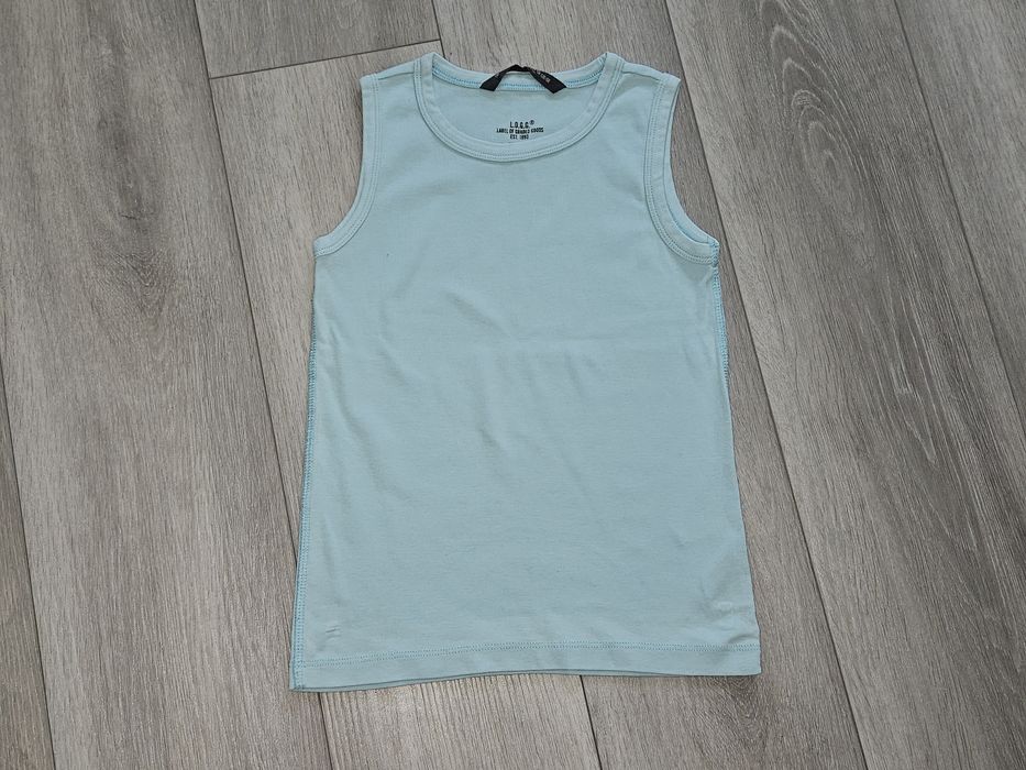 H&M błękitna koszulka na szerokich ramiączkach 116 cm