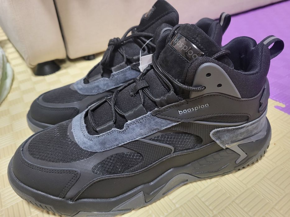 Зимові черевики, кросівки