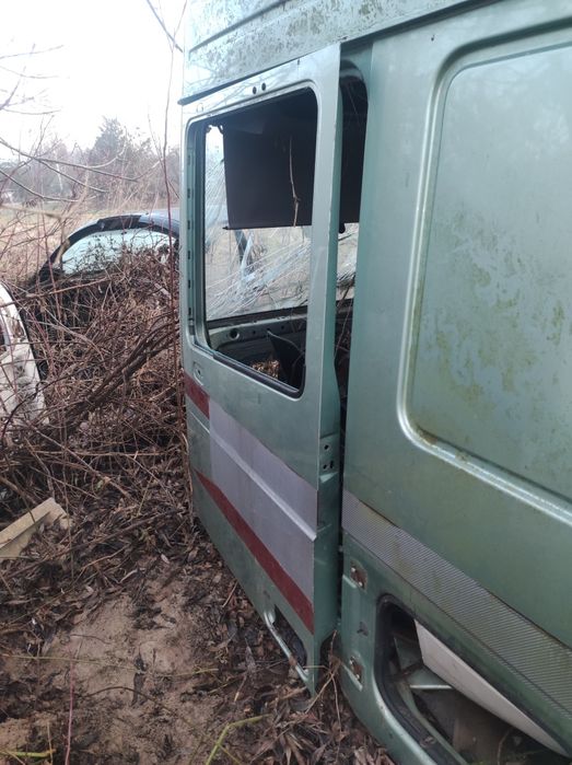 Продам двері з дафа 2008рік