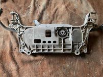 Підрамник передній балка Volkswagen Passat B7 2.0TDI Пассат 7N0199369A