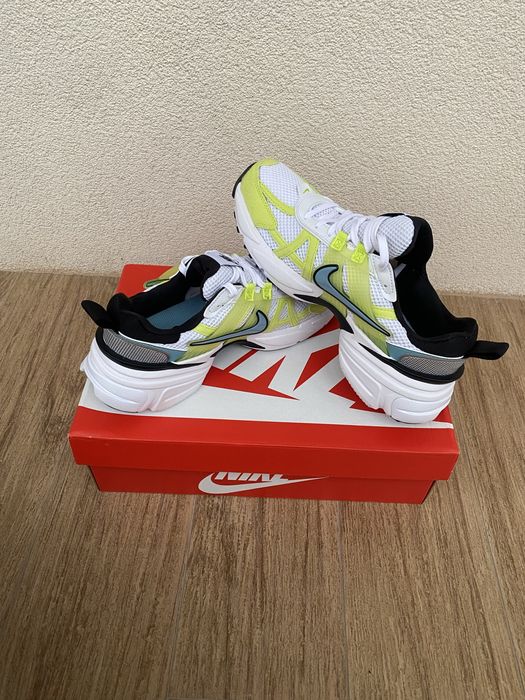 Кросівки Nike V2K Run Оригінал 39(25см)