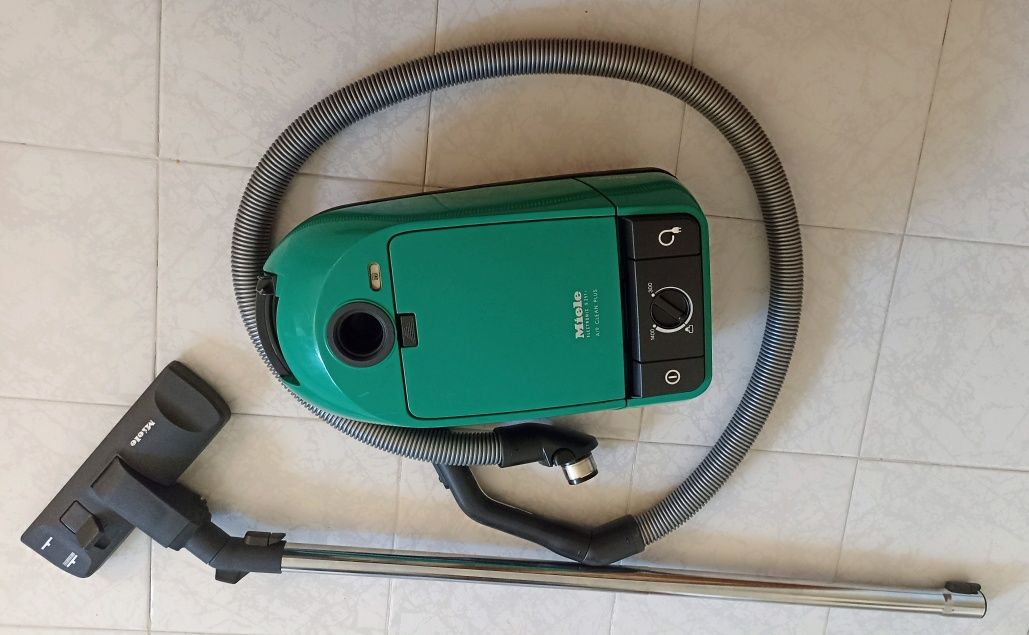 Aspirador Miéle 1400W #qualidade a trabalhar bem