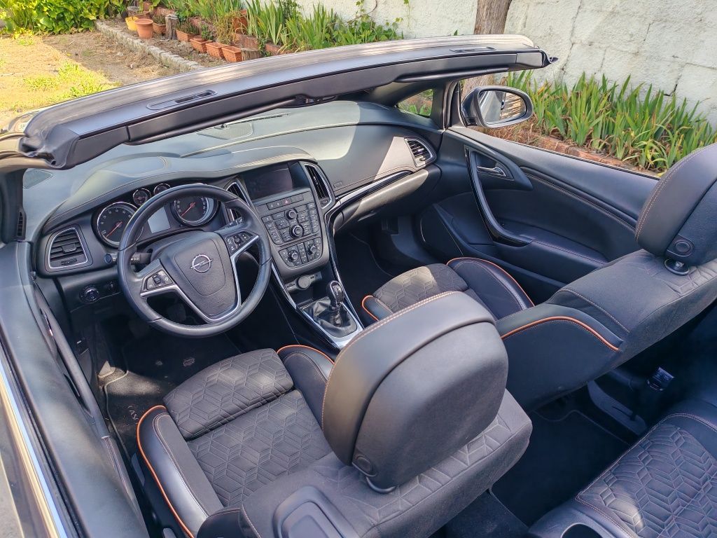 Opel Cascada Cabrio