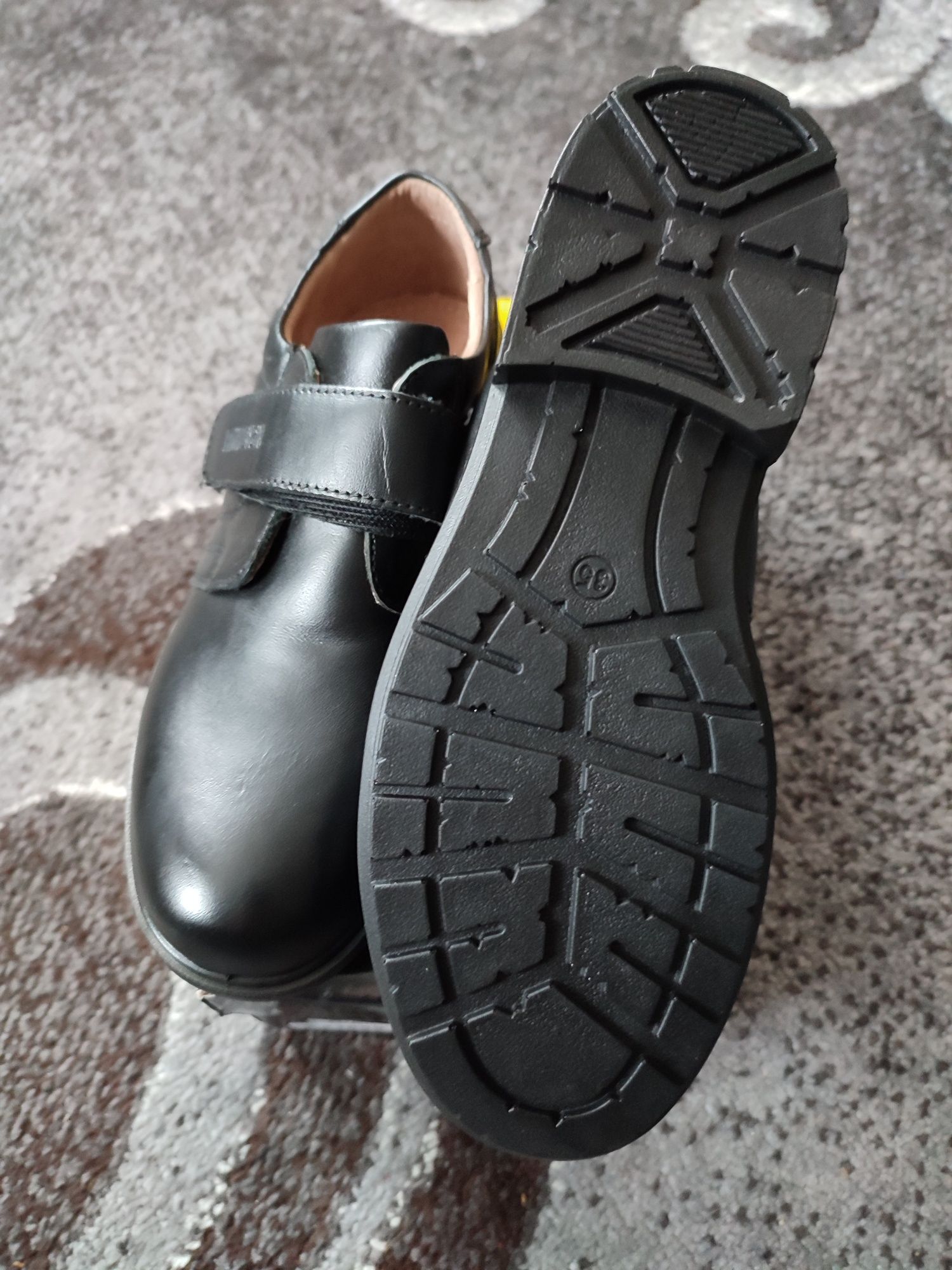 Туфлі шкіряні KangFu для хлопчика (35 розмір) на липучці 35