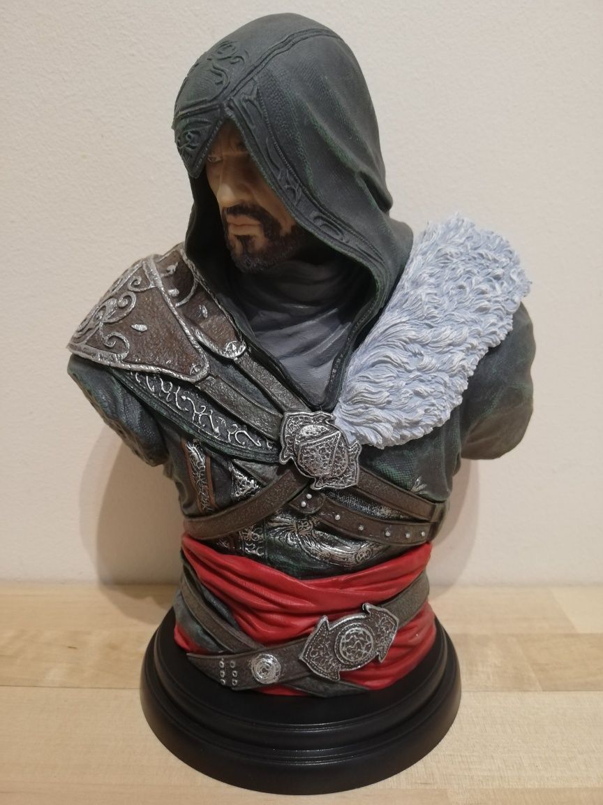 figurka ASSASSINS CREED legacy collection EZIO MENTOR popiersie