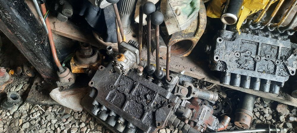 Rozdzielacz koparka ostrówek 6sekcyjny.