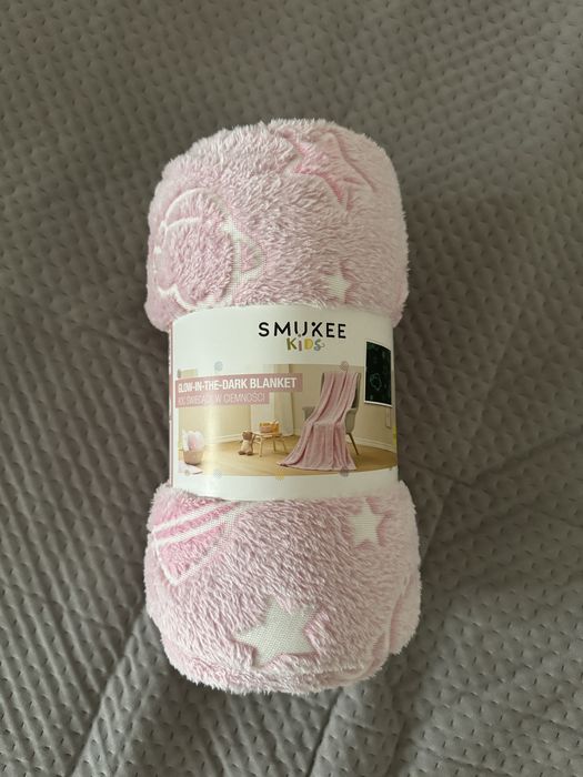 Różowy koc świecący w ciemności 130x170 cm nowy z metką