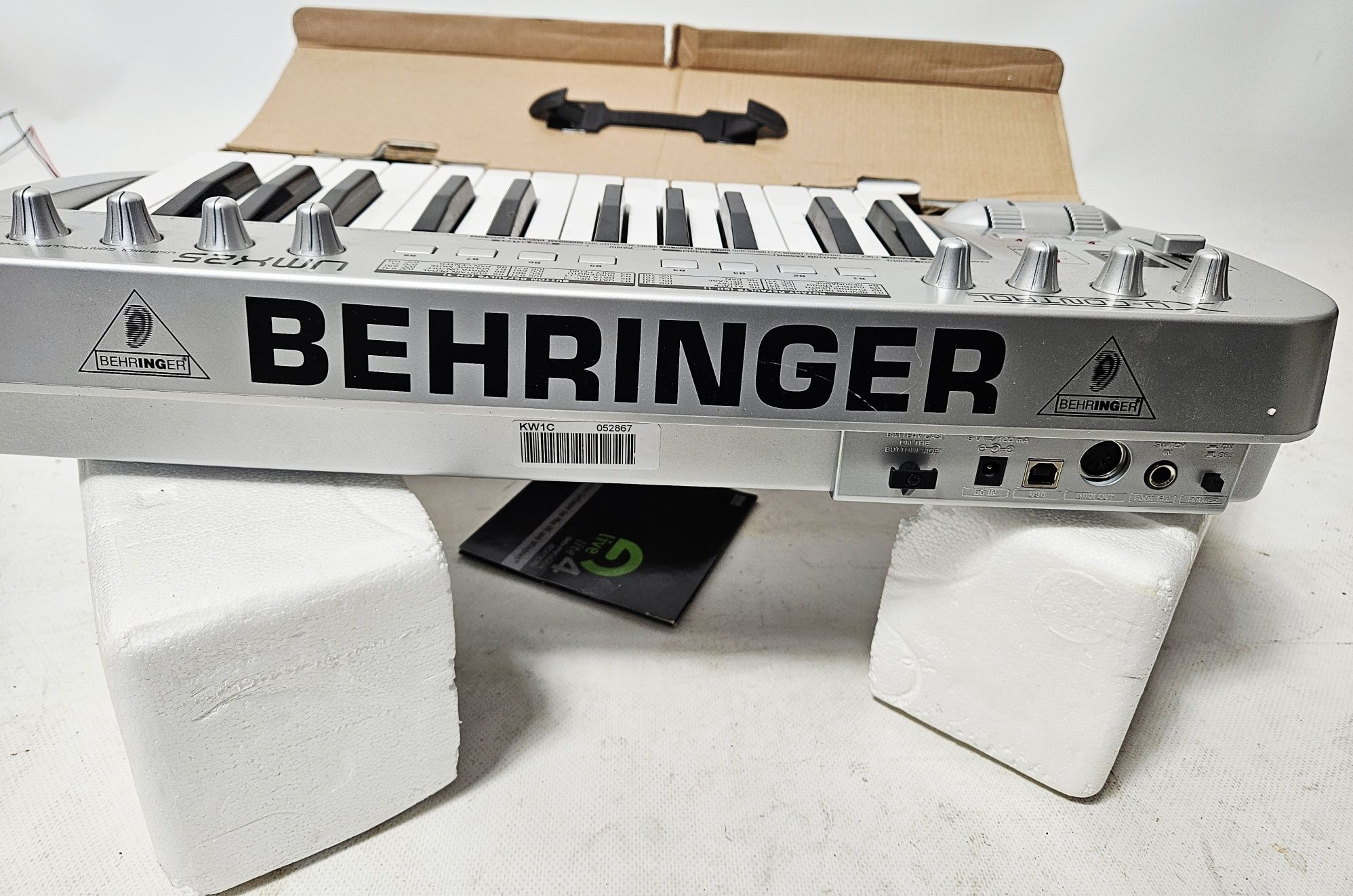 Klawiatura sterującą MIDI Behringer UMX25