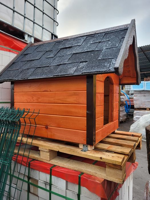 Будка для собак з деревини