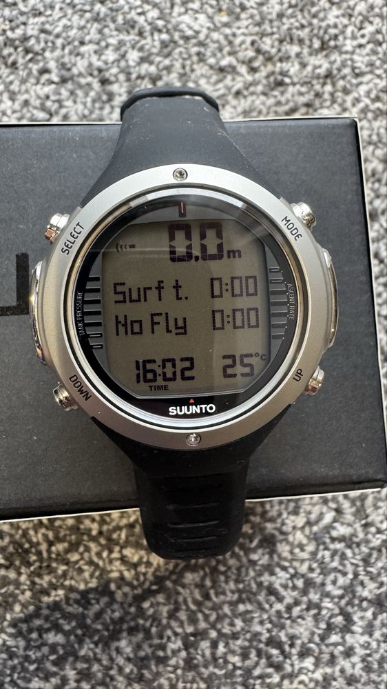 Komputer nurkowy Suunto D6i ideał