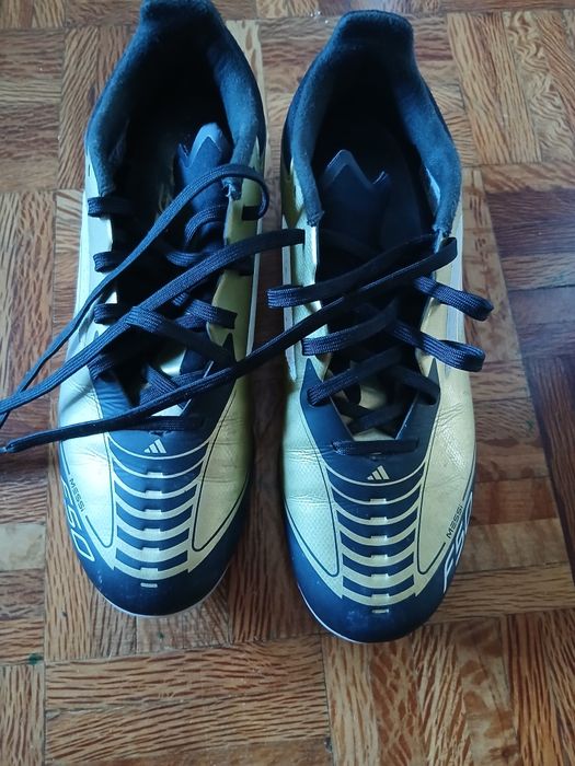 Chuteiras adidas n40