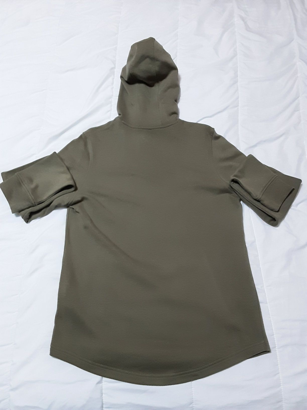Sweat c/Capucho UnderArmour | Tamanho M | Como Nova