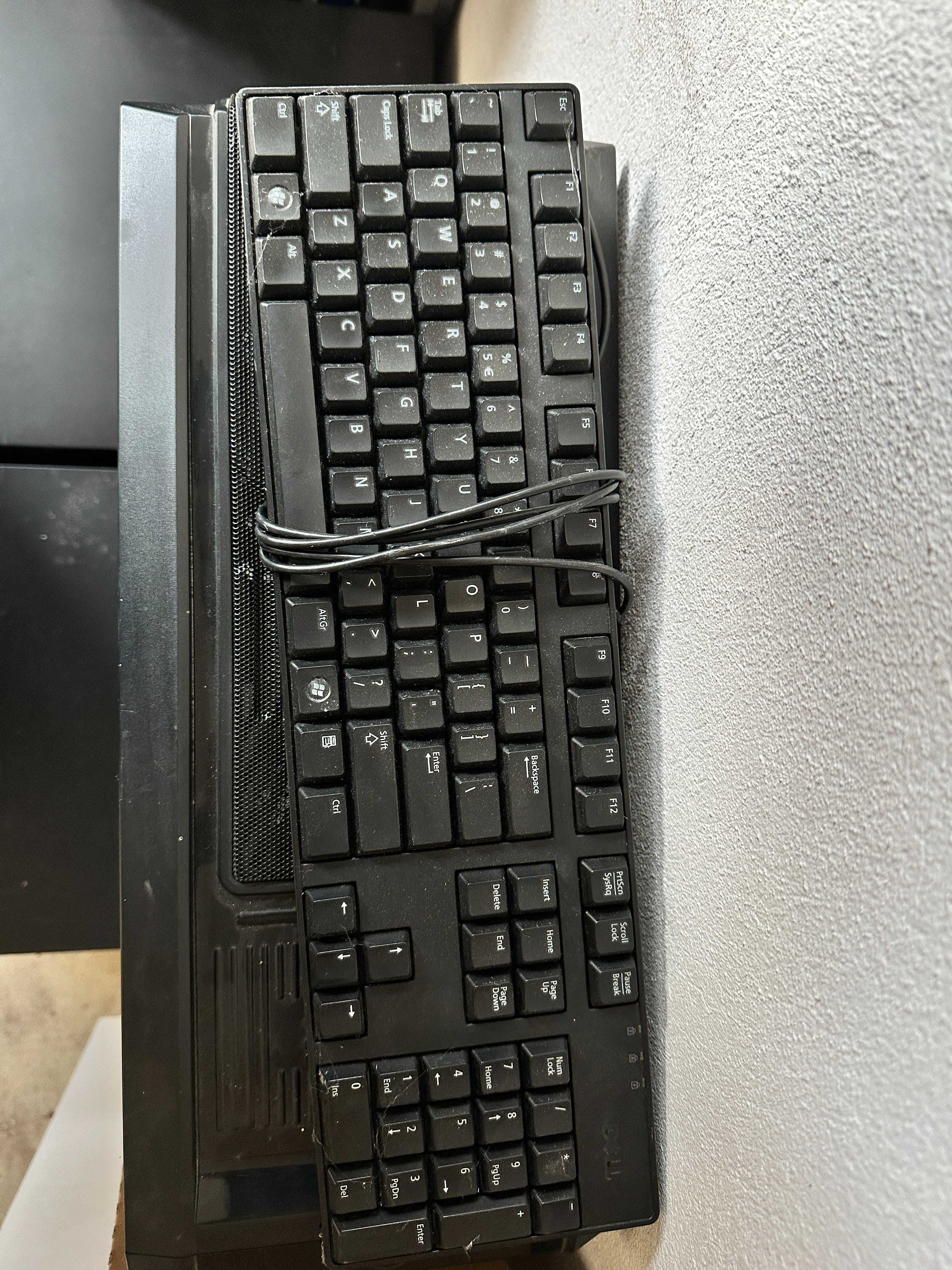 Komputer stacjonarny Zalman Z9 PLUSATX–ASRock B75 Pro3, 8 GB DDR3,DVD