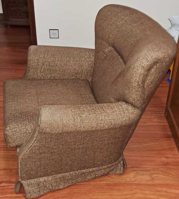 Sofá individual madeira maciça