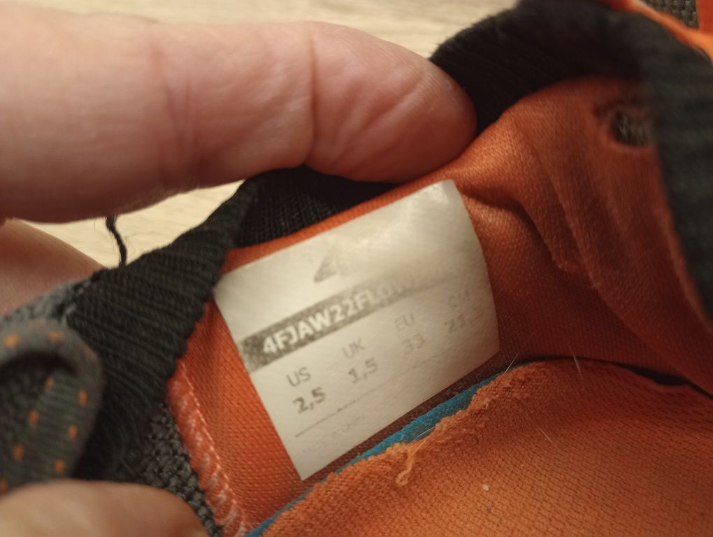 Buty sneakersy 4F r. 33 uszkodzone