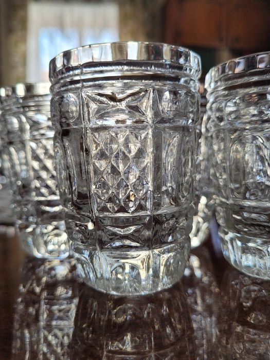 Хрустальні стакани