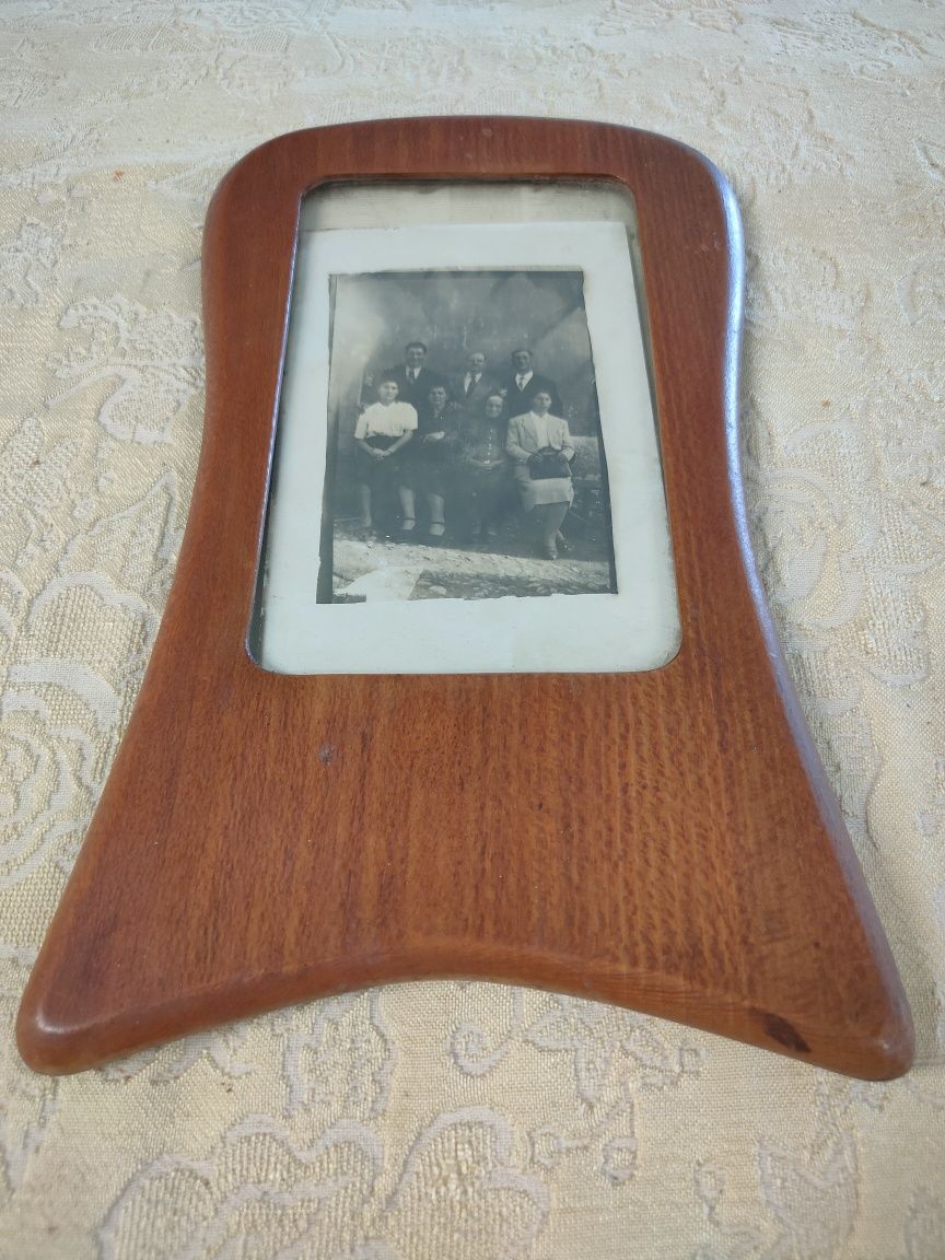 Moldura vintage em madeira.