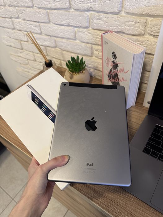 Планшет Apple iPad Air 2 Space Grey LTE 64 GB