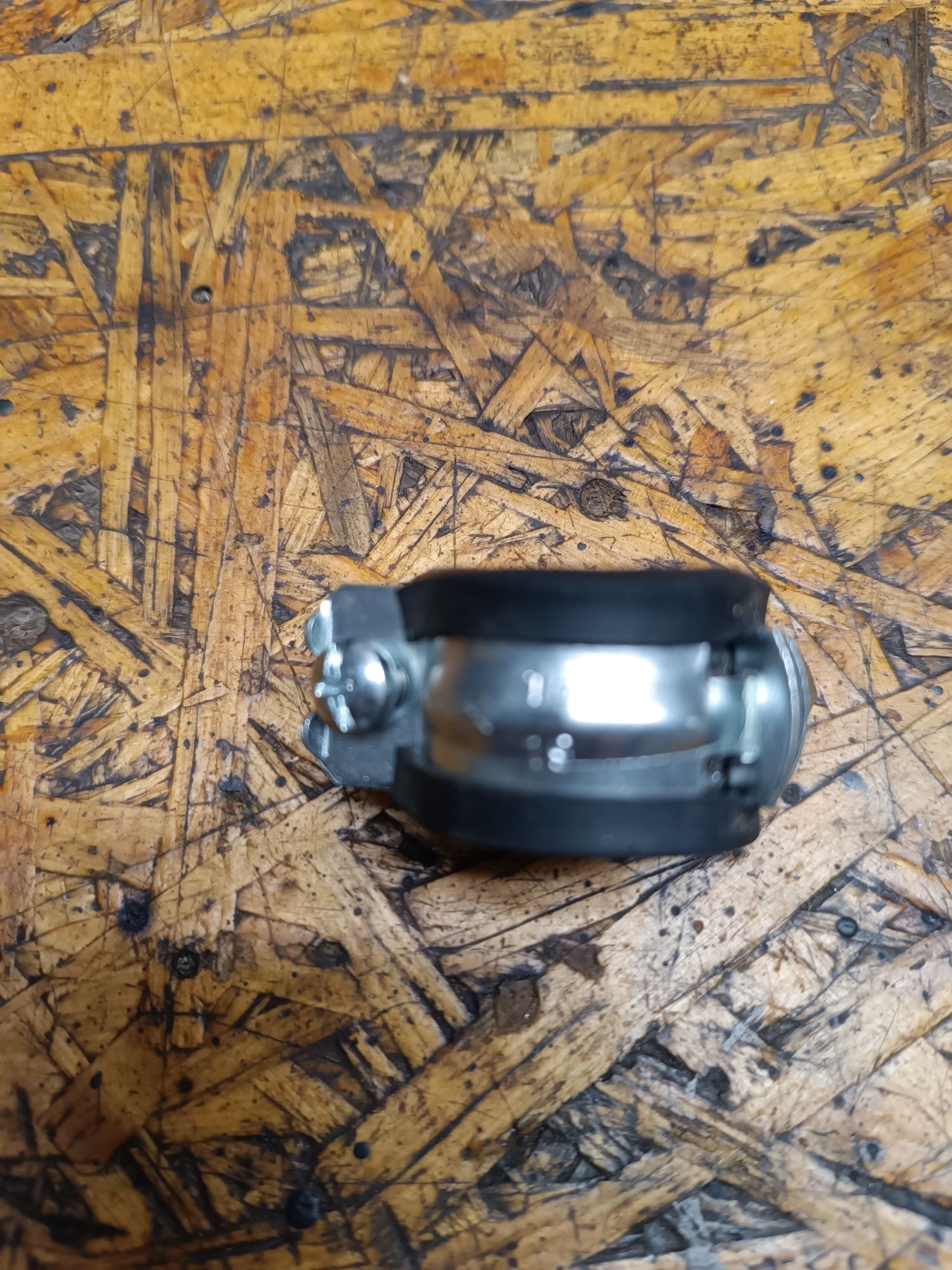 Obejma z gumą uchwyt do rur 15 19 mm Fischer 86 szt