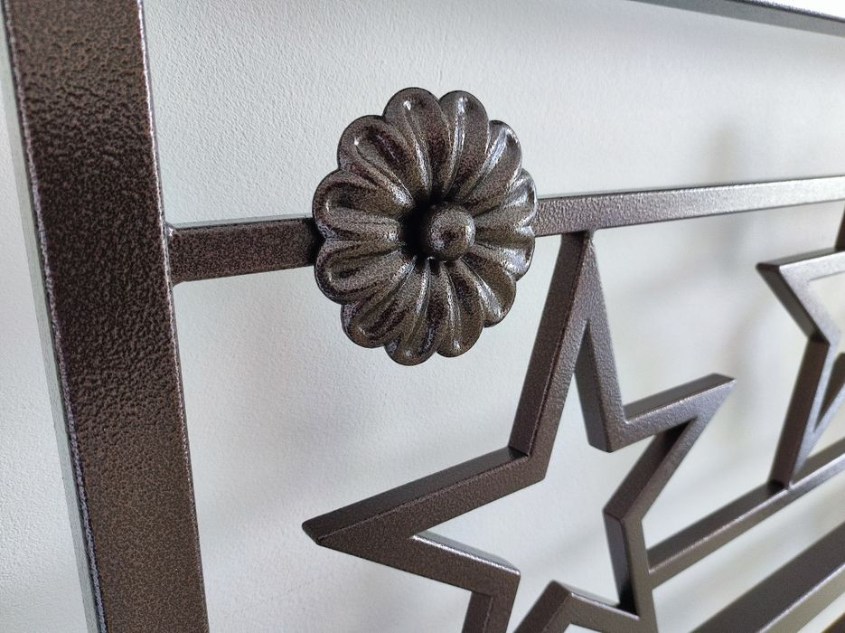 Łóżko metalowe dziecięce dla dziewczynki 120x200.