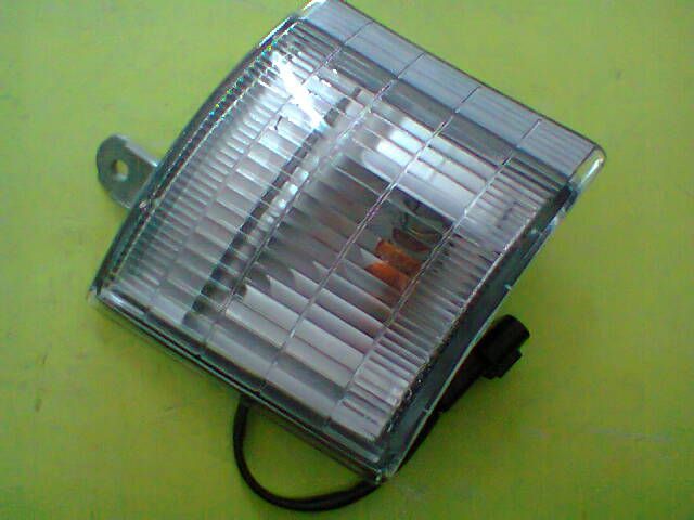 Farolins de minimos da Mitsubishi Canter 1996-- NOVOS