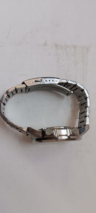 Продам японские часы Касио