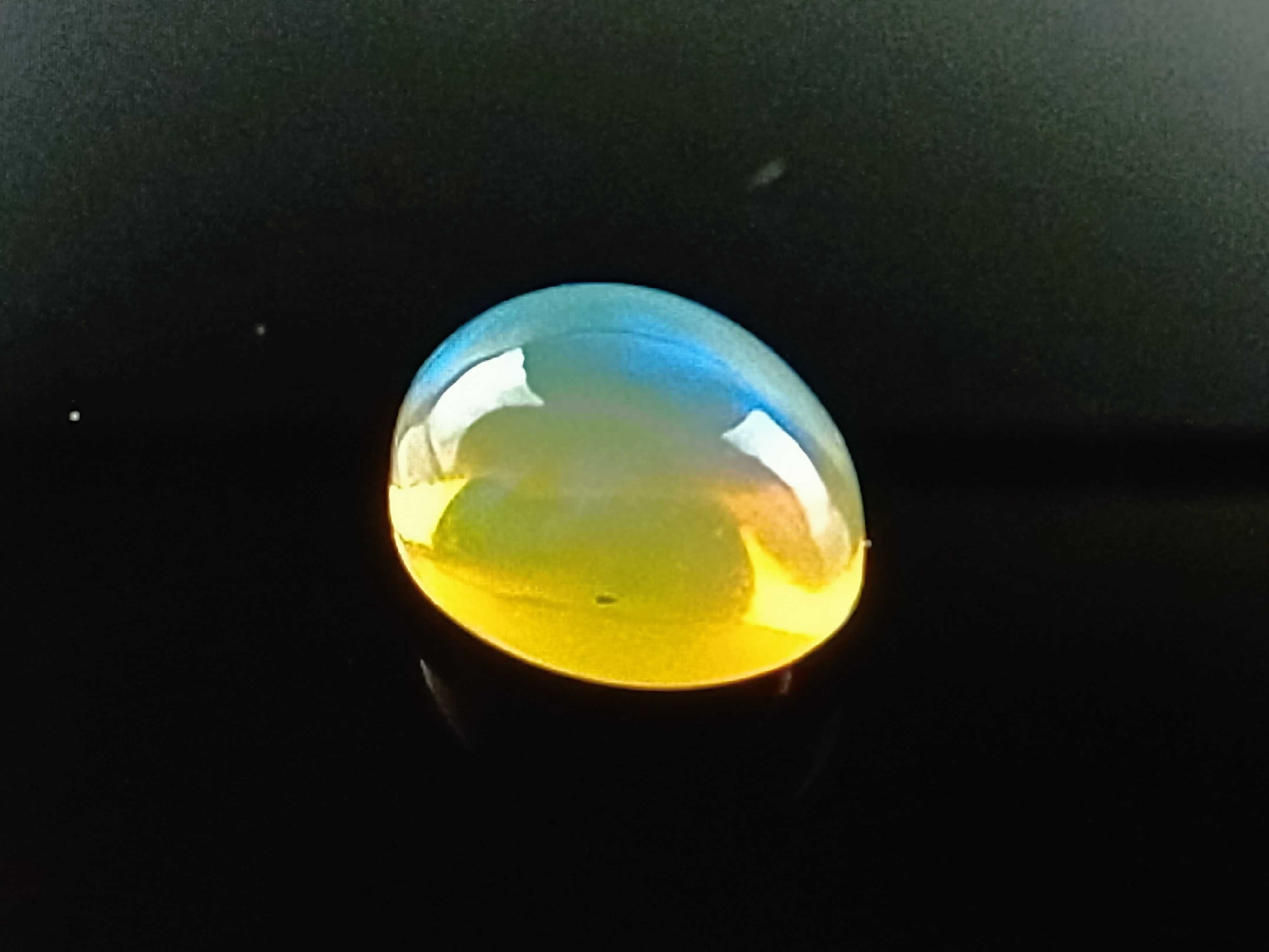 Opal naturalny szlachetny 2,40 ct