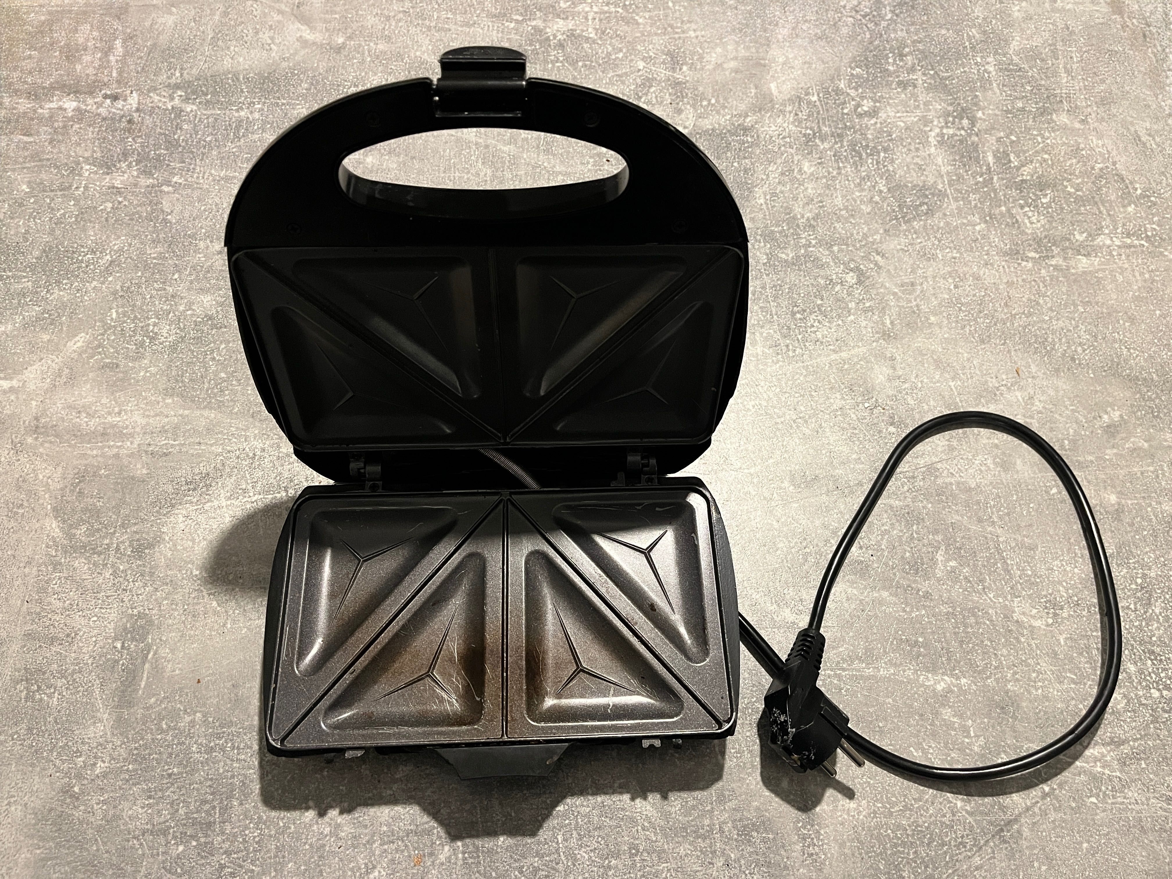 Opiekacz CLATRONIC ST 3477 Czarny