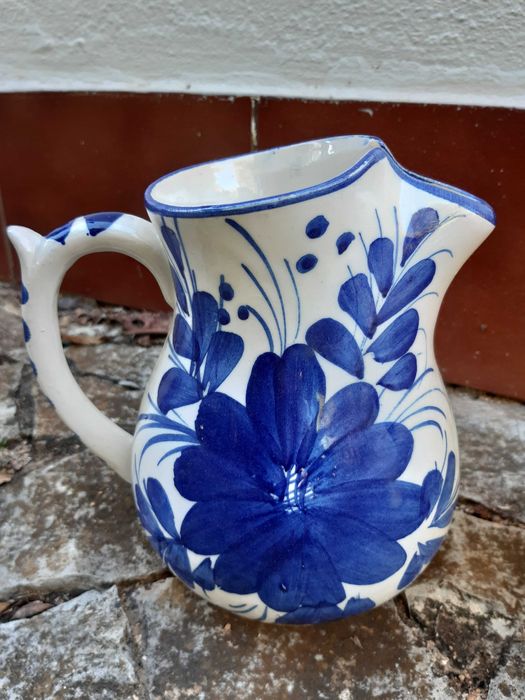 Jarro azul e branco