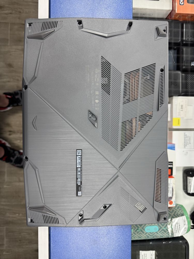 Ноутбук ігровий MSI Thin 15 B12V
