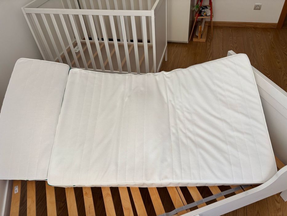 Cama extensível Sundvik + Colchão