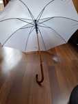 Praktyczny duży i lekki parasol średnica 120cm. Nowy