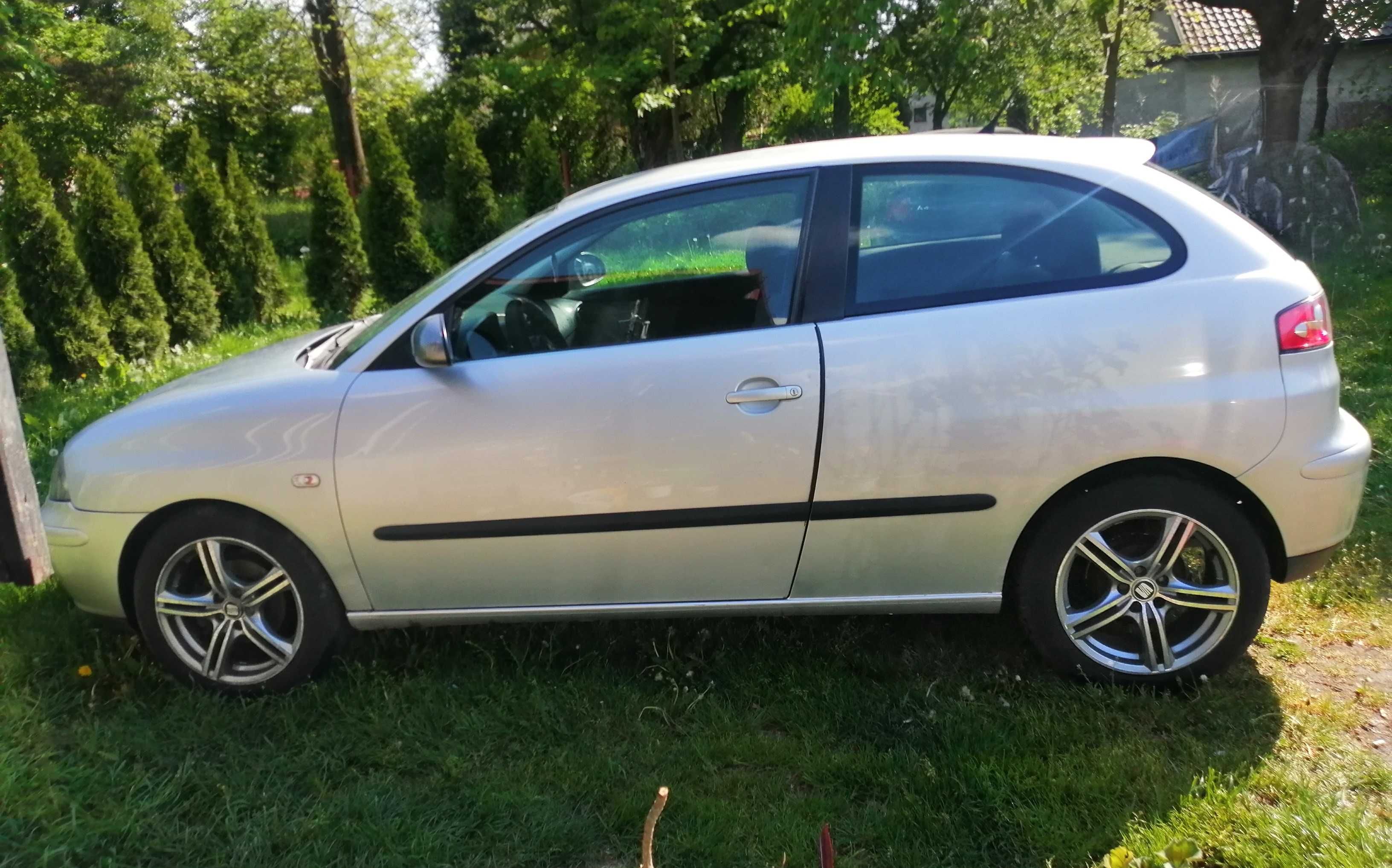 Seat Ibiza 1,4, r. 2005 Polecam