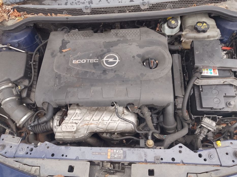 Opel Astra j 2.0 CDTI 2011