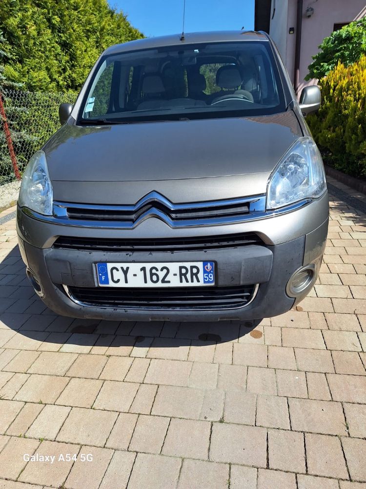 Citroen Berlingo 1.6HDI zadbany małe uszkodzenia