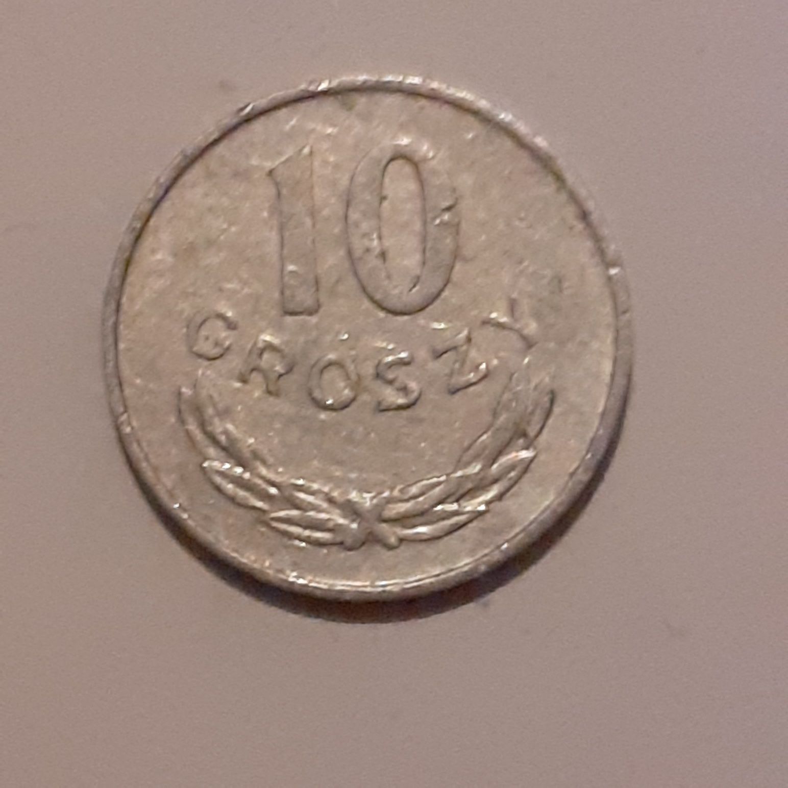 Sprzedam    monetę o nominale 10gr   z1977roku.