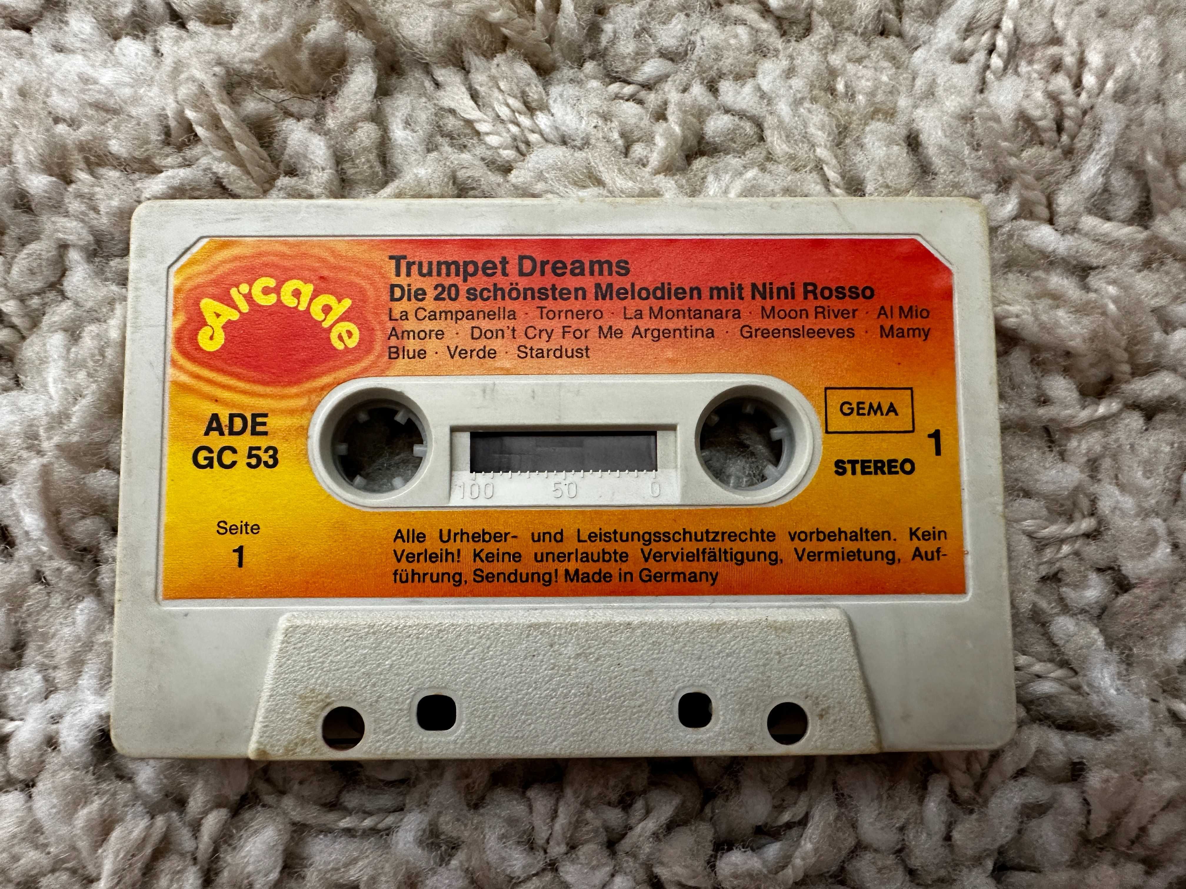 магнитола PHILIPS D8214