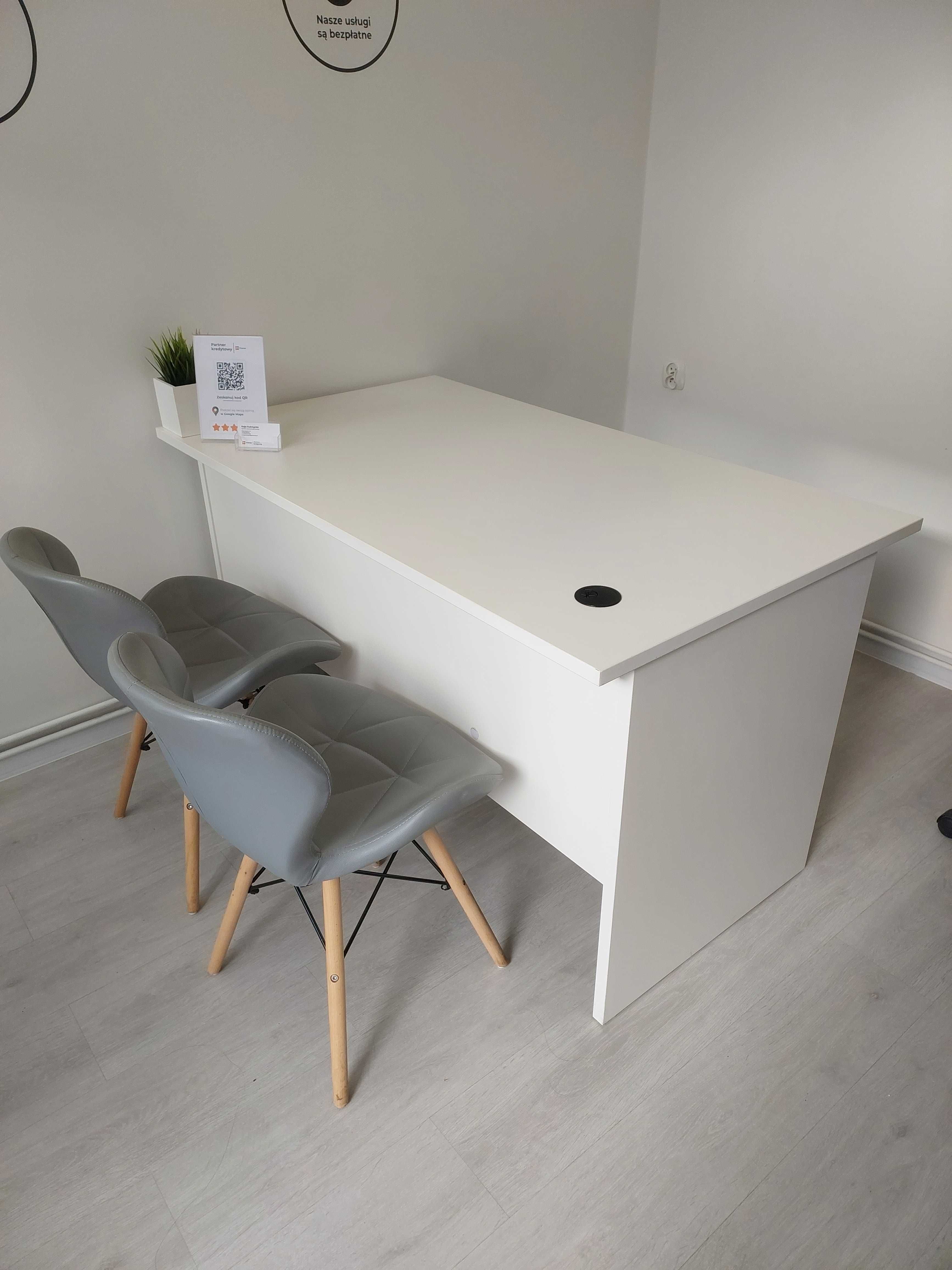 białe biurko 140 na 80 cm duże do pokoju dla dziecka do biura