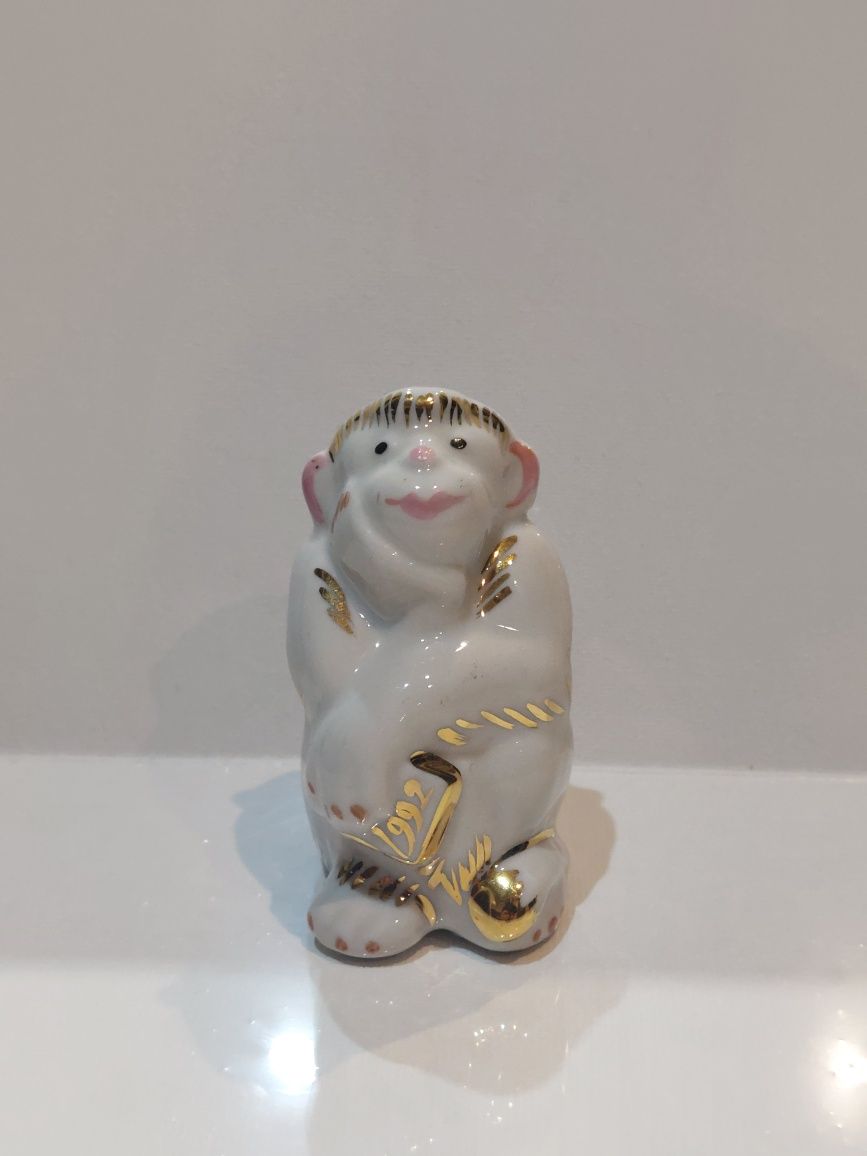 Małpa figurka porcelanowa Dulewo Dulevo