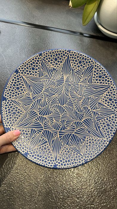 Тарілка 27 см в наявності 8 шт сині і 4 шт білі