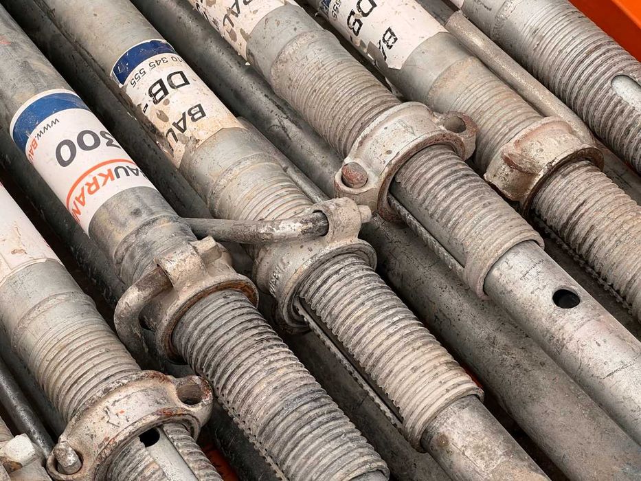 Szalunek stropowy 200m2 - Używany! Stemple, doki, głowica, trójnóg