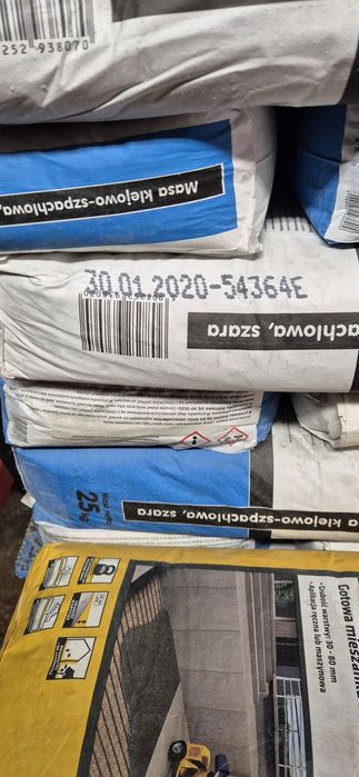 Masakra klejową szpachlowa Caparol