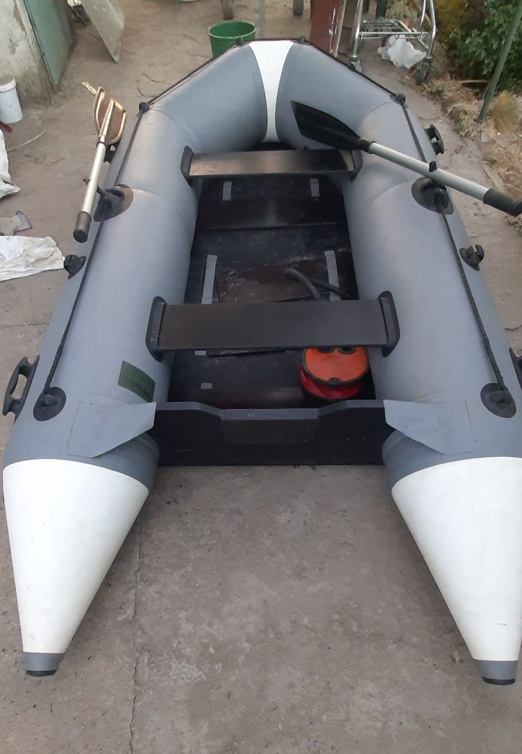 Надувная лодка SKIPER Sm 300. Торг. Ваша цена???