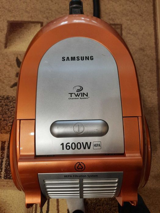 продам пилісос самсунг 1600мощності,