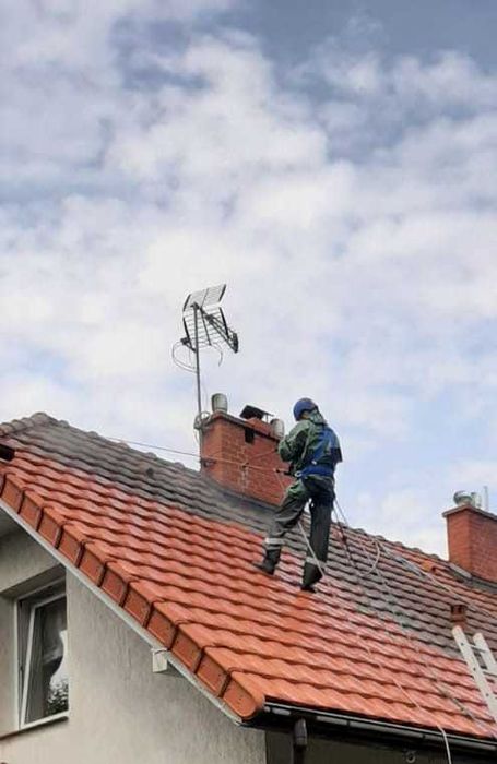 Mycie  i malowanie dachów i elewacji